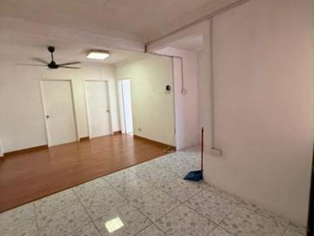 Bandar Botanic Klang Pangsapuri Palma Flat 650Sqft Renovated For Sale