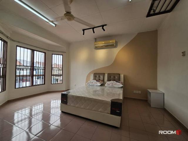 Bandar Botanik Master Room