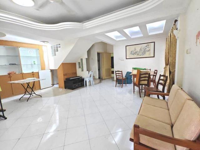 Bandar Baru Permas Jaya JB Renovated 25 Storey Terrace House Corner