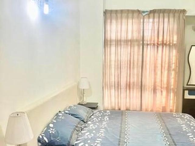 bandar baru permas straits view condo fully furniture for rent