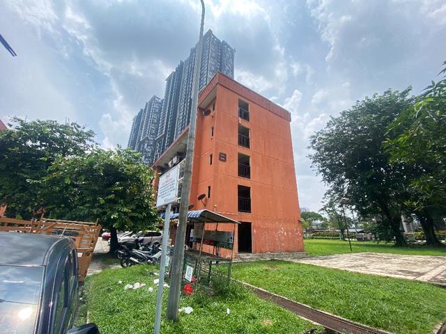 Bandar baru sentul Block 87 tingkat 1 near by LRT sentul