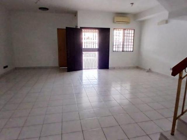 Bandar Bukit Puchong BP 10 Below Market Price 100 Loan Well Maintain