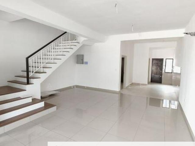 Bandar Bukit Raja: Casira 3