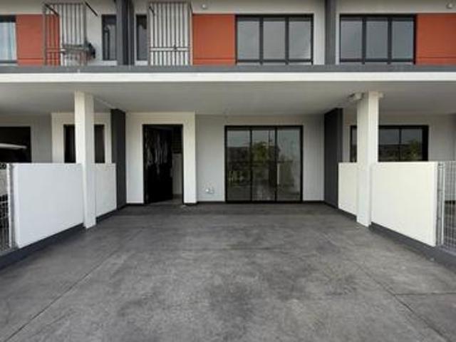 Bandar Bukit Raja Casira 3 Facing Field Below Market Gated Gurded