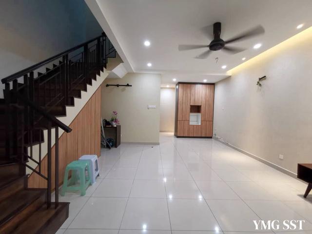 Bandar Bukit Raja Double Storey EndLot For Rent 20x70