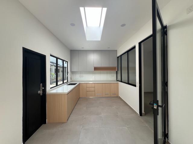 Bandar Bukit Raja Double Storey House For Rent 4R 3B Bukit raja Klang
