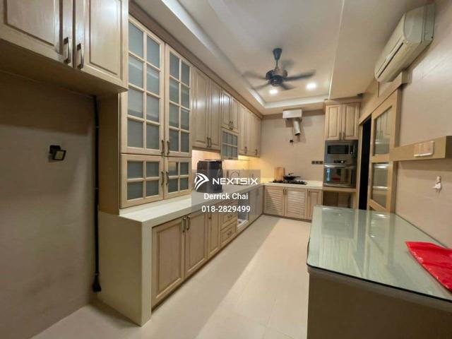 Bandar Bukit Raja Jalan Sumazau End Lot 38x75 5r3b Kitchen Full Extended for Sale