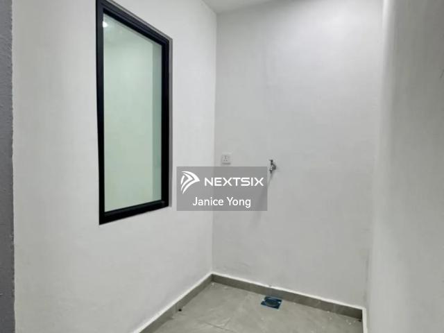 Bandar Bukit Raja Klang, Kyra Double Storey Corner House Brand New Unit • Size 22 x 75 • Land Area 3305 sq. Ft. 4 Bedrooms • 3 Bathrooms • Gated Guarded Area Selling at only Rm1.1mil