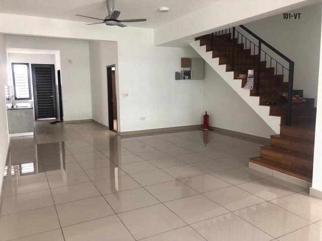 Bandar Bukit Raja Persada 2Storey House 4B3R 20x70 FOR RENT