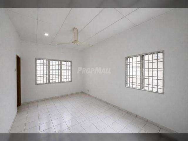 BANDAR BUKIT TINGGI 1 DOUBLE STOREY TERRACE HOUSE FOR RENTAL AT KLANG