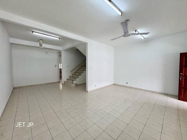 Bandar Bukit Tinggi 2 Klang Double Storey 20x70 Basic Unit For Sale