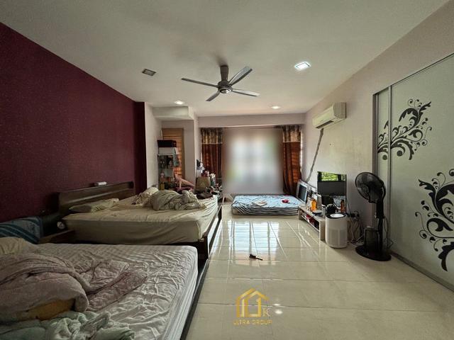 Bandar Bukit Tinggi 2 superlink 24x75 Gated guarded area