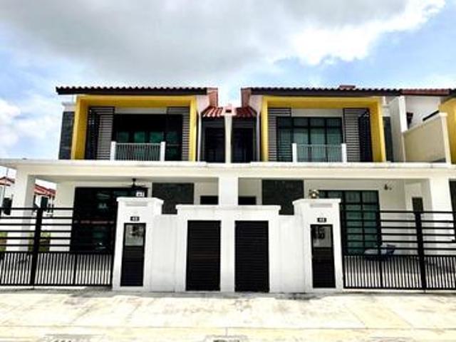 Bandar Dato Onn Perjiranan 8 Double Storey Terrace House 4 Bed 4 Bath