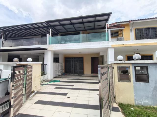 Bandar Dato OnnJalan Perjiranan 15Double Storey Terrace House for Re