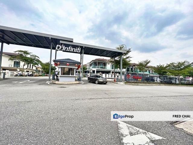 C H E A P Townhouse E N D L O T Damai Perdana house for sale