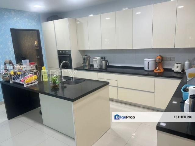 Bandar Kinrara 9 – 2.5 Storey Corner Terrace House for Sale