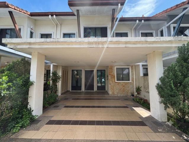 Bandar Kinrara BK5 Puchong Double Storey Partial Furnish