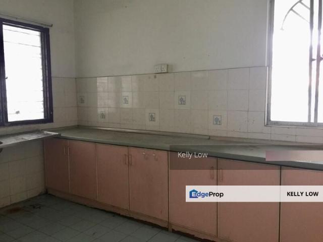 Bandar puchong jaya @ Bangau corner unit