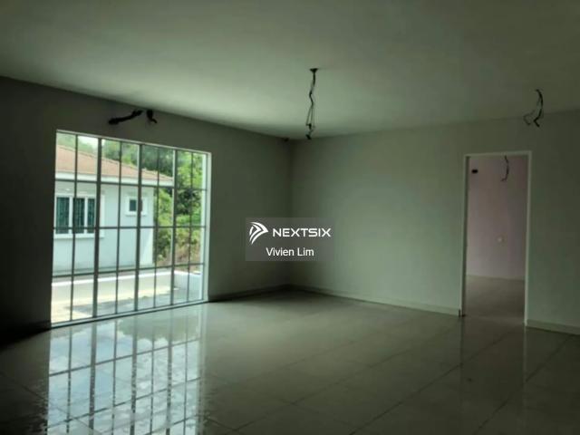 Bandar Jaya Putra 双层Endlot出售️【4房3厕】Land Size 18×65 保安区 Unblock View 已完成多项装修，包括 New Gate、ACP Awning️、Car Porch Mosaic、全屋新油漆、Plaster Ceiling 及 Kitchen Table Top，买来即可入住