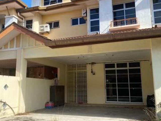 Bandar Laguna Merbok 25 Storey Terrace For Sale