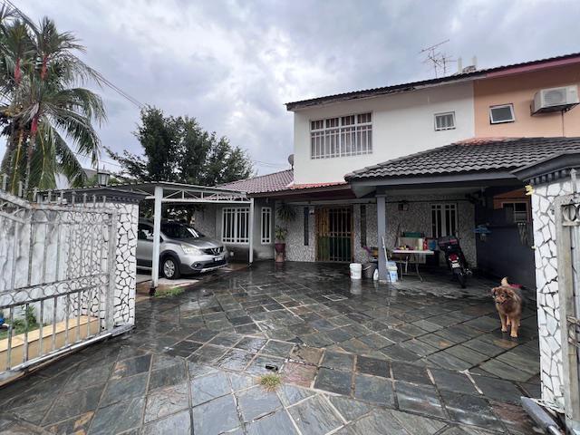 Bandar Mahkota Cheras Corner House