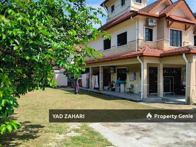 Bandar Nusa Rhu, Shah Alam | 2 Storey Terrace 4 Bedrooms | RM980K Cornerlot, Spacious Extra Land & Renovated Kitchen with Approval
