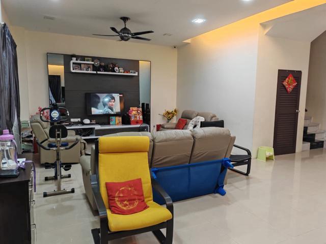 Bandar Nusaputra Puchong 2sty semid Below Market Rm100k Gated Guarded