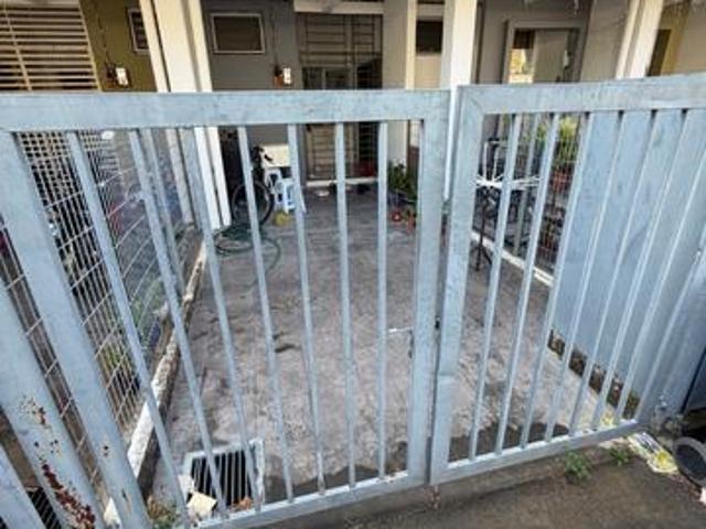 Bandar saujana putra townhouse lower unit for sale