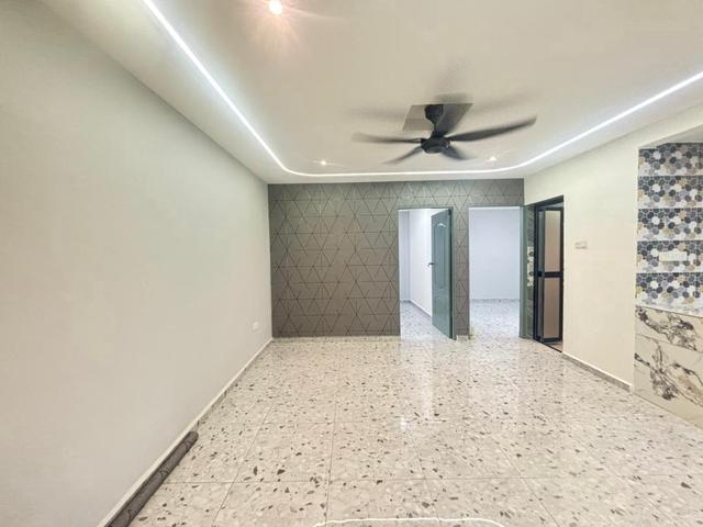 Bandar Selesa Jaya Flat Ground Floor Freehold NonBumi Lot