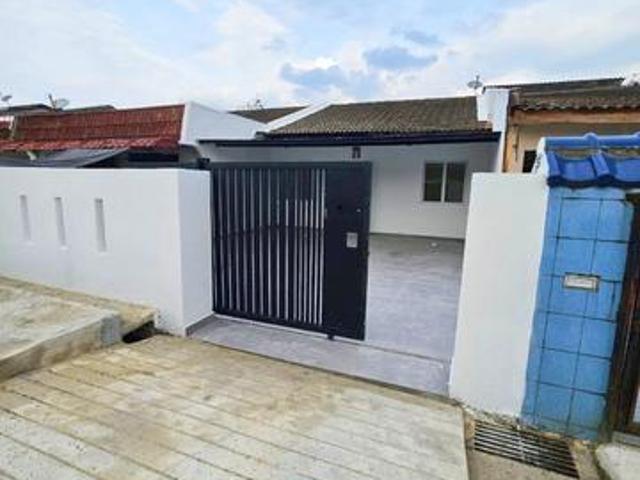 Bandar Selesa Jaya fully renovated 22x70 3B2B extended cheap good