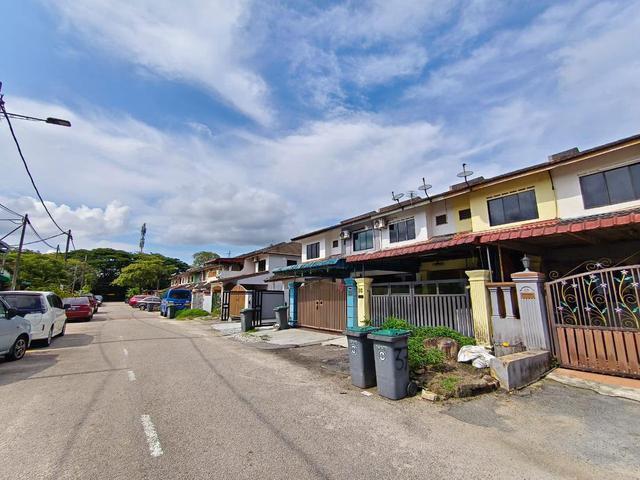Bandar Seri Alam Double Storey Corner lot Full loan Masai