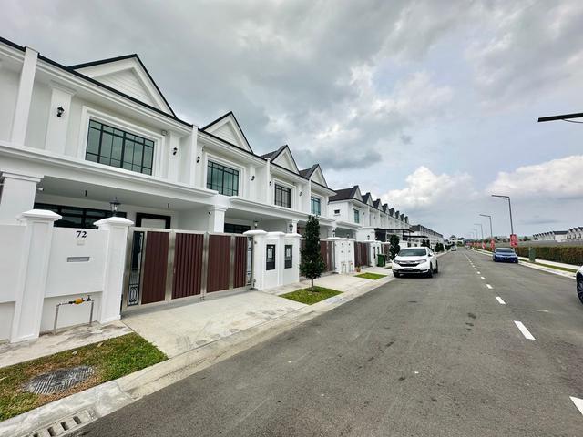 Bandar Seri Alam Double Storey Terrace House 4bed Masai Johor