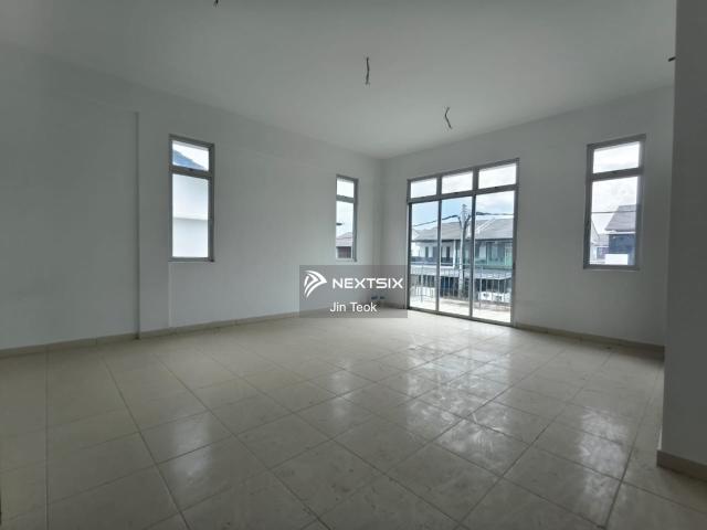 Bandar Seri Alam _ Full Loan _ Fully Renovated _ Kitchen Fully Extend