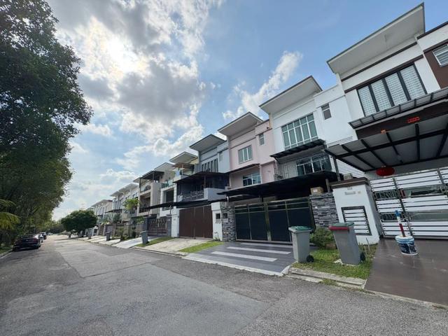 Bandar Seri Alam 25 Storey Terrace House 4bed Johor