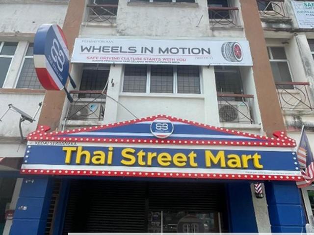 Bandar Seri Putra Kajang Ground Floor Shop Facing Main Area