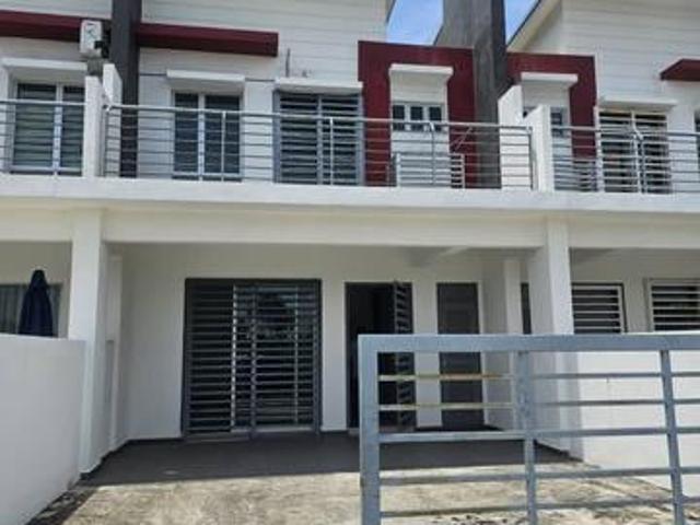 Bandar Springhill Double Storey Irises subsale facing open for sale