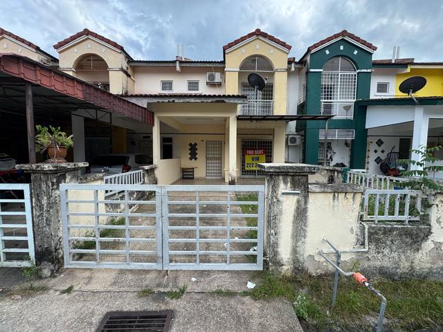Bandar Springhill House For Sale