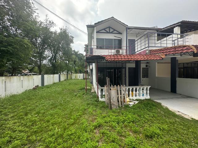 Bandar sunway double storey corner near park
