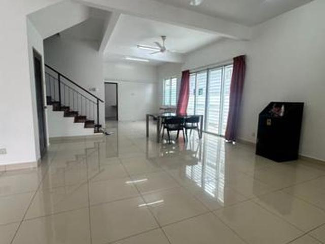 Bandar Parkland Cluster Semi D Basic Unit For Rent