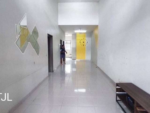 Bandar Putera 2 Klang 1 Storey House 20x65 4R2B Good Condition Sale