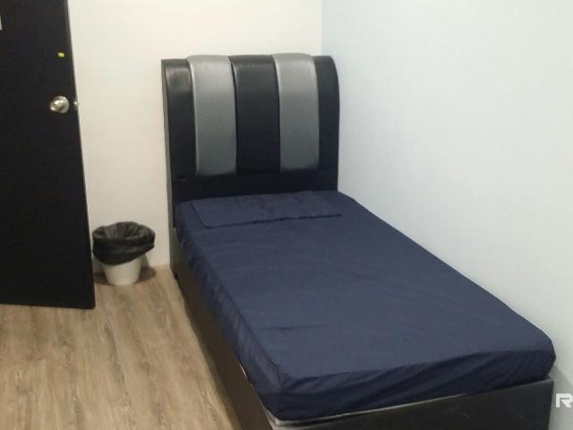 Bandar Puteri air cond room for rent ! room in terrace house