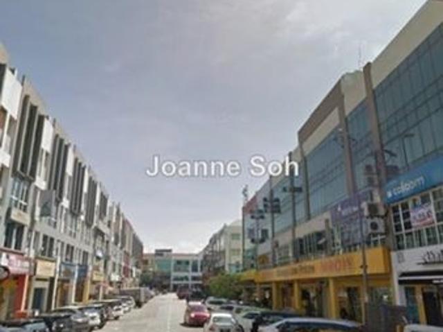 Bandar Puteri shoplot fully tenanted freehold For Sale!