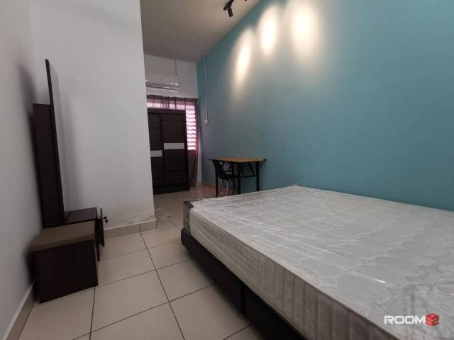 Bandar Puteri Klang Middle Room