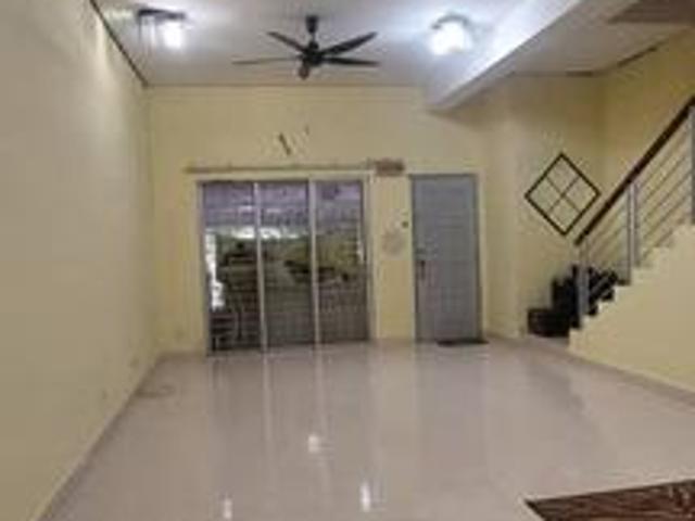 Bandar Puteri Klang 2 Storey Terrace House 4 Bedrooms 3 Baths 18x75