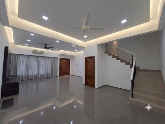 Bandar Puteri Puchong Jaya Taman Wawasan 4rooms 4baths near LRT Rent