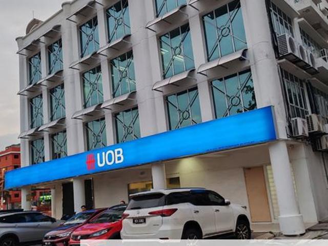 Bandar Puteri Puchong, Shop lot Ground floor for rent