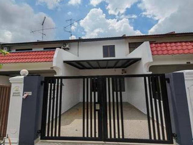 Bandar Putra Double Storey Terrace Medium House 3bed Renovated Johor