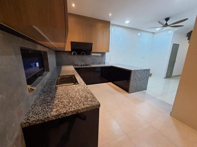 Bandar Putra Double Storey Terrace house for sale