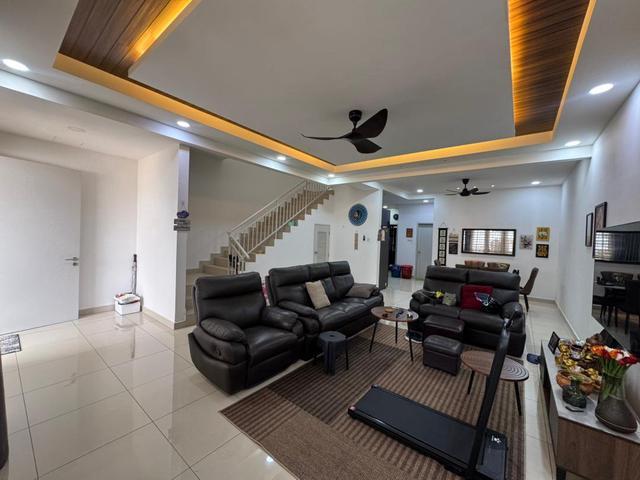 Bandar Putra Kulai GG 4 1 Room Freehold