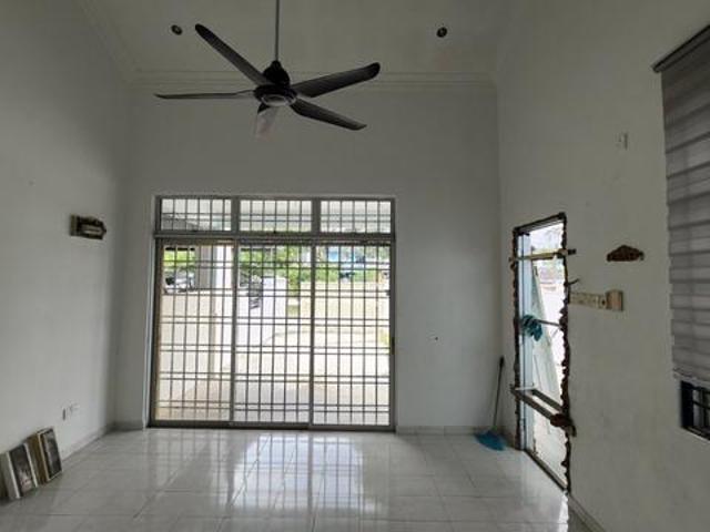 Bandar Putra Kulai Double Storey Terrace Full Loan